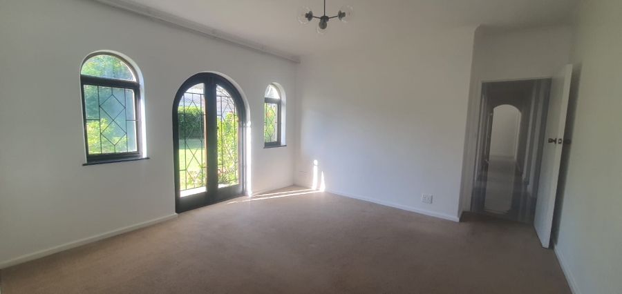 To Let 5 Bedroom Property for Rent in Constantia Western Cape